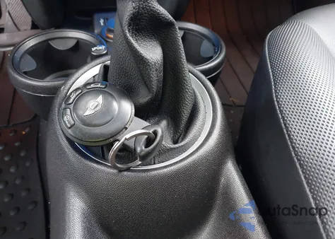 2013 Mini Hardtop Cooper z USA, uszkodzony, nr VIN WMWSU3C57DT684200